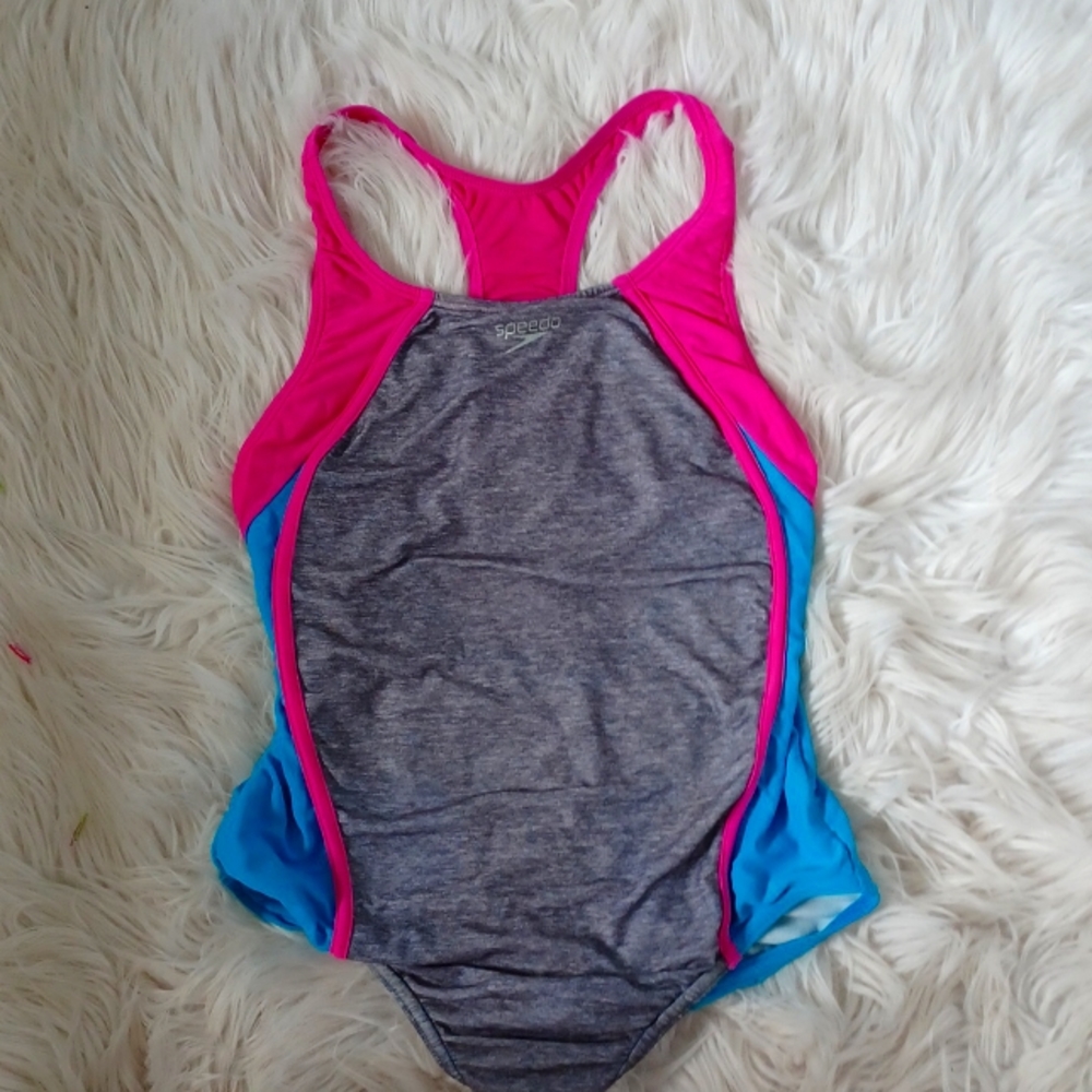 Girls swimsuit